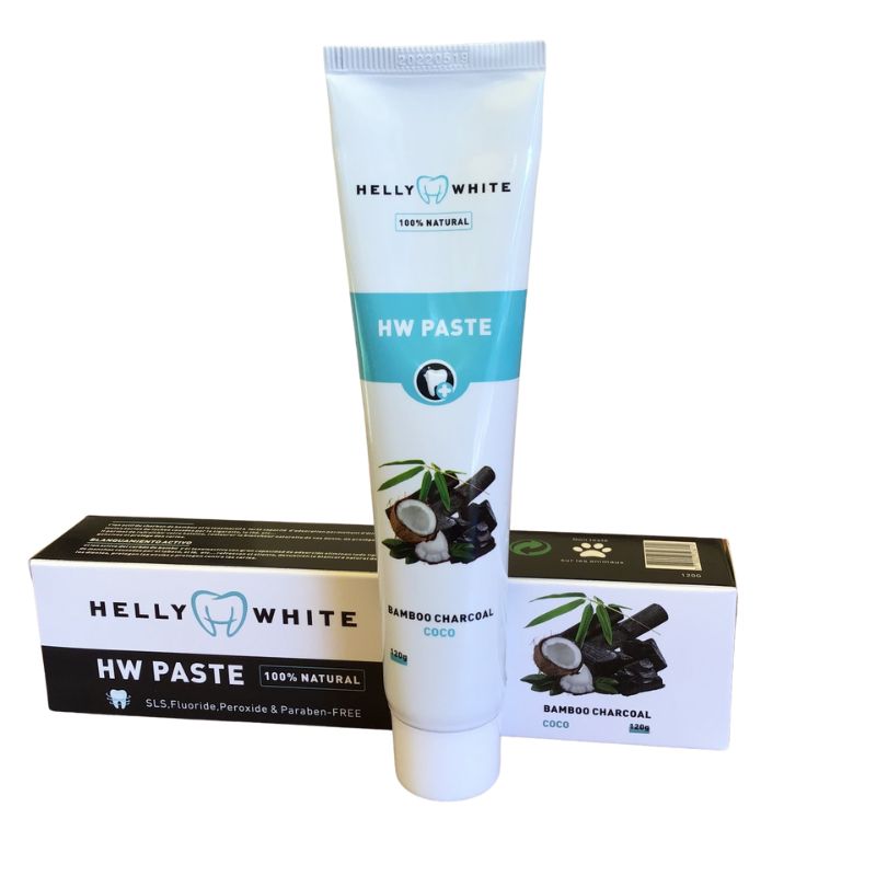HW Paste de Helly White™ es un dentífrico para la higiene dental diaria con ingredientes 100% de origen natural, que se beneficia de las propiedades del carbón activado y del coco.